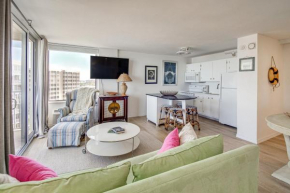 Fort Myers Beach Studio - Sunset and Ocean Views!